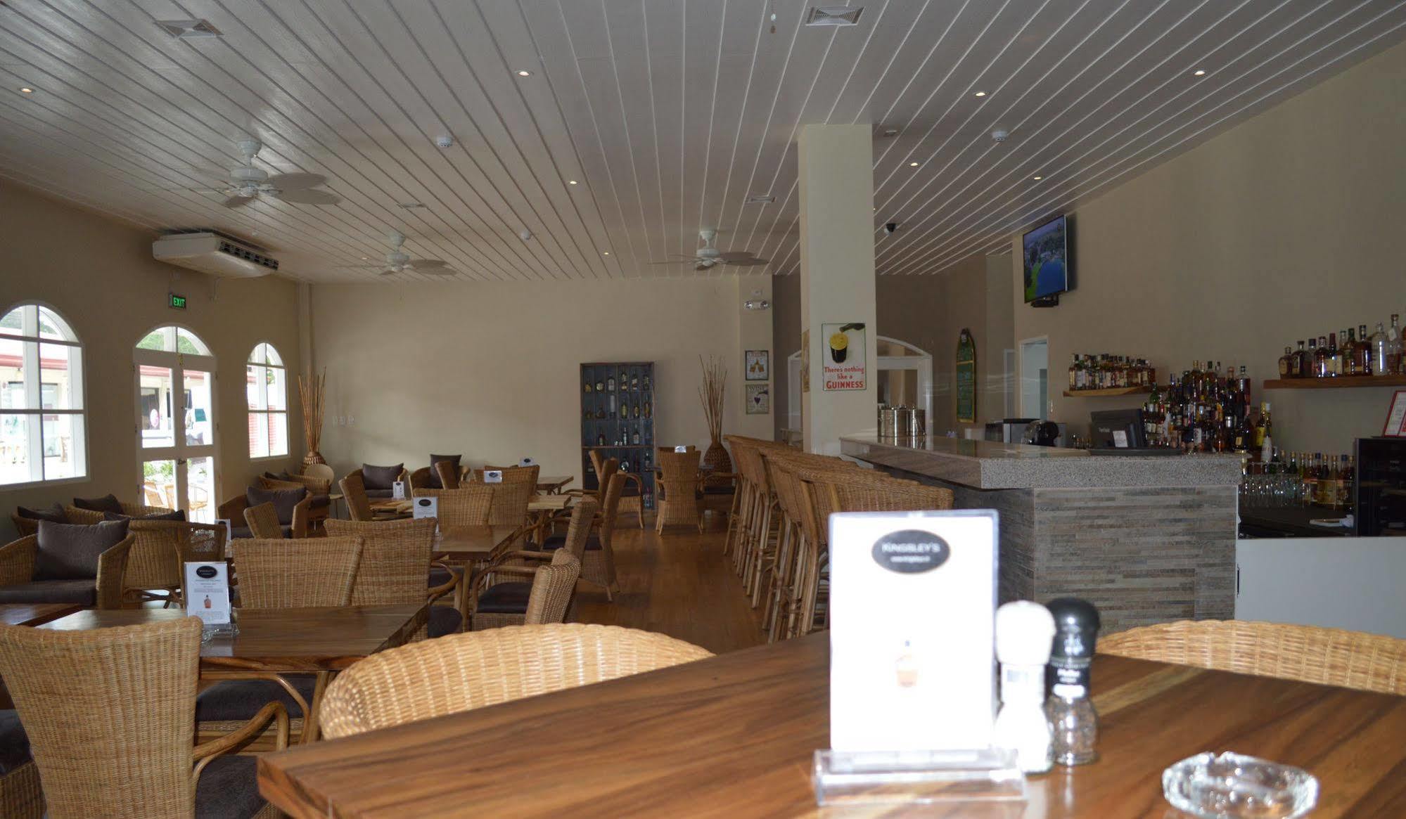 Kingsley'S Hotel And Gastro Pub Mabalacat Eksteriør billede